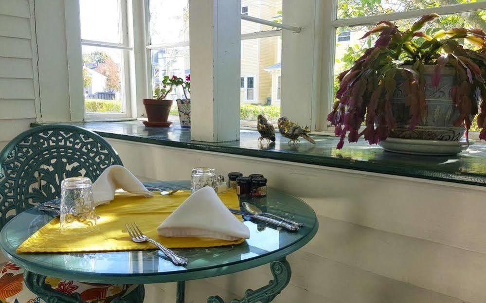 La Farge Perry House Bed & Breakfast Нюпорт Екстериор снимка