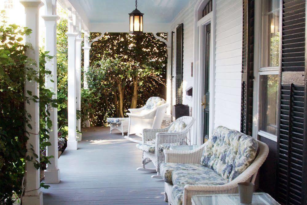La Farge Perry House Bed & Breakfast Нюпорт Екстериор снимка
