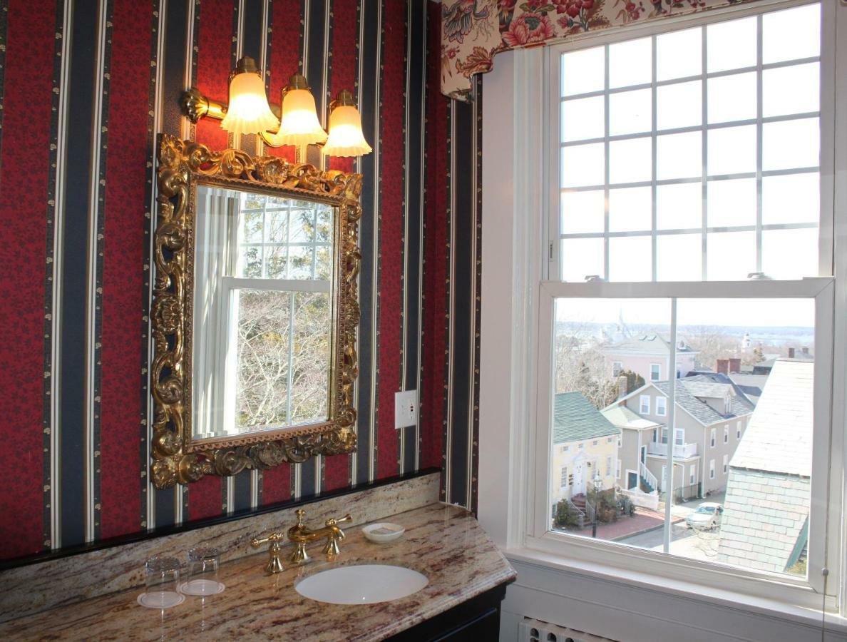 La Farge Perry House Bed & Breakfast Нюпорт Екстериор снимка