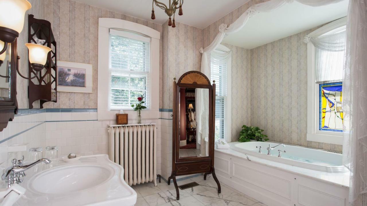 La Farge Perry House Bed & Breakfast Нюпорт Екстериор снимка